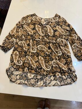 Women’s Paisley V-Neck Peplum Top - Black & Brown
